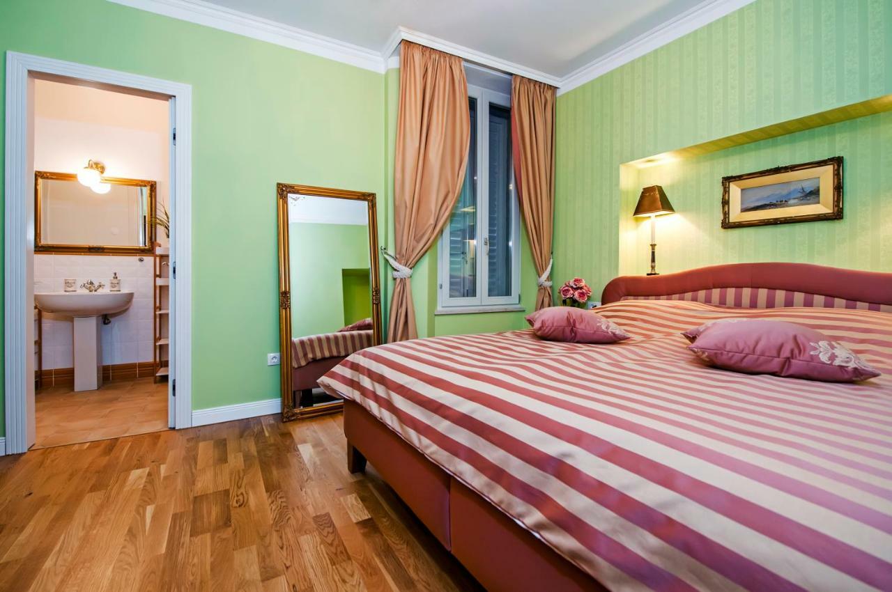Adriatic Royal Sea View Apartment Rovinj Exteriör bild
